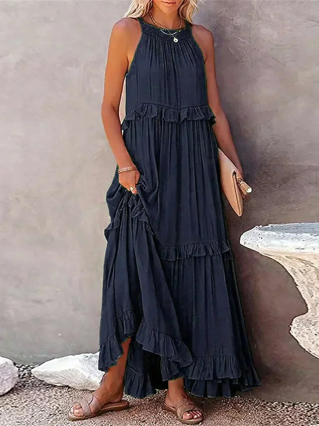 Delilah - Abito Elegante con Collo All'Americana e Rouches