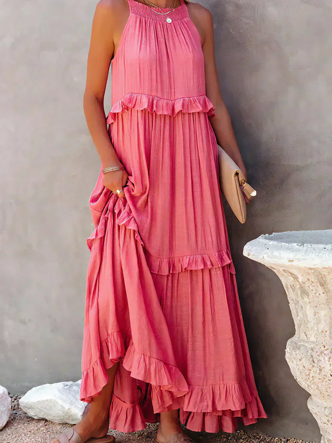 Delilah - Abito Elegante con Collo All'Americana e Rouches