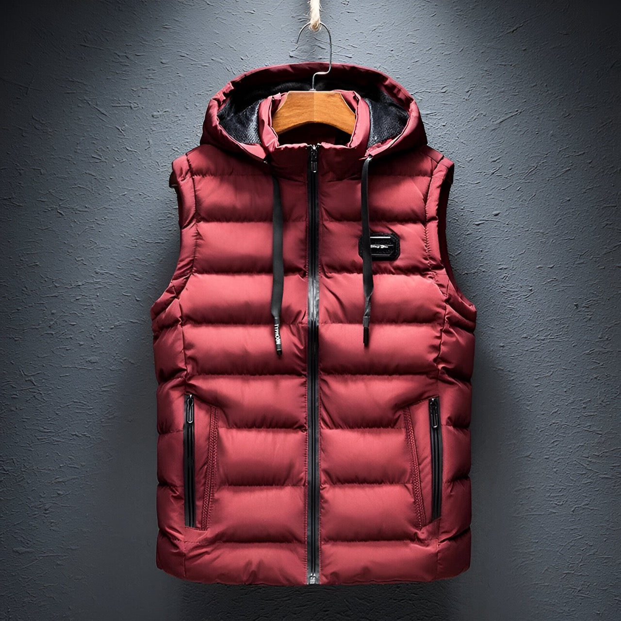 Gilet imbottito con cappuccio