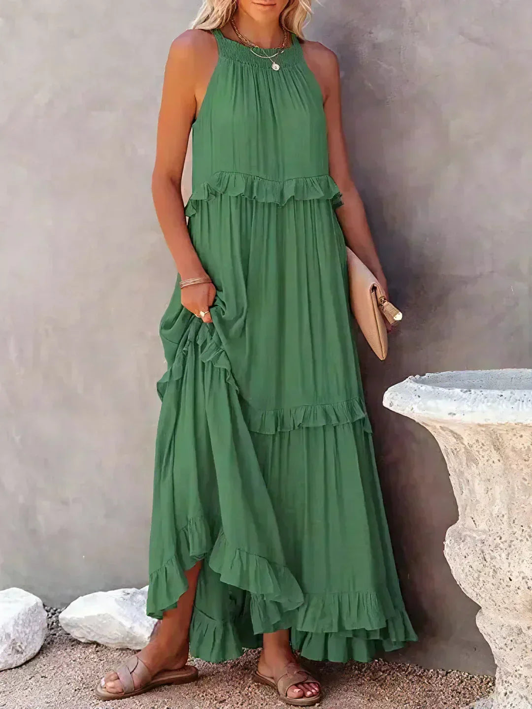 Delilah - Abito Elegante con Collo All'Americana e Rouches