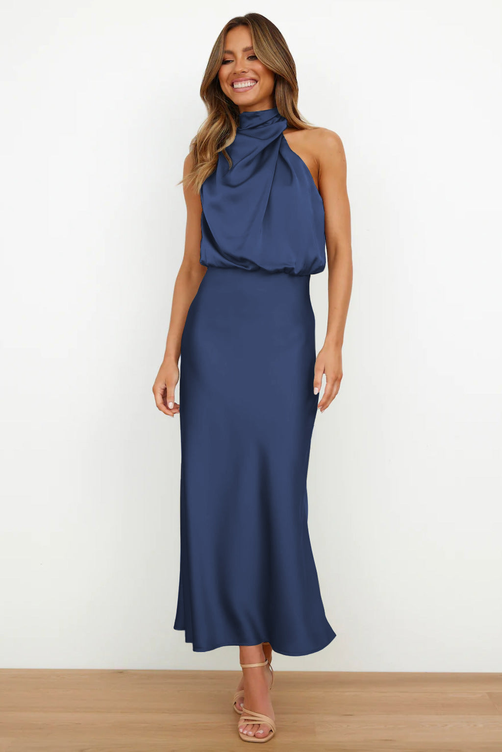 Lydia™ | Abito Lungo con Scollo a V all'Americana