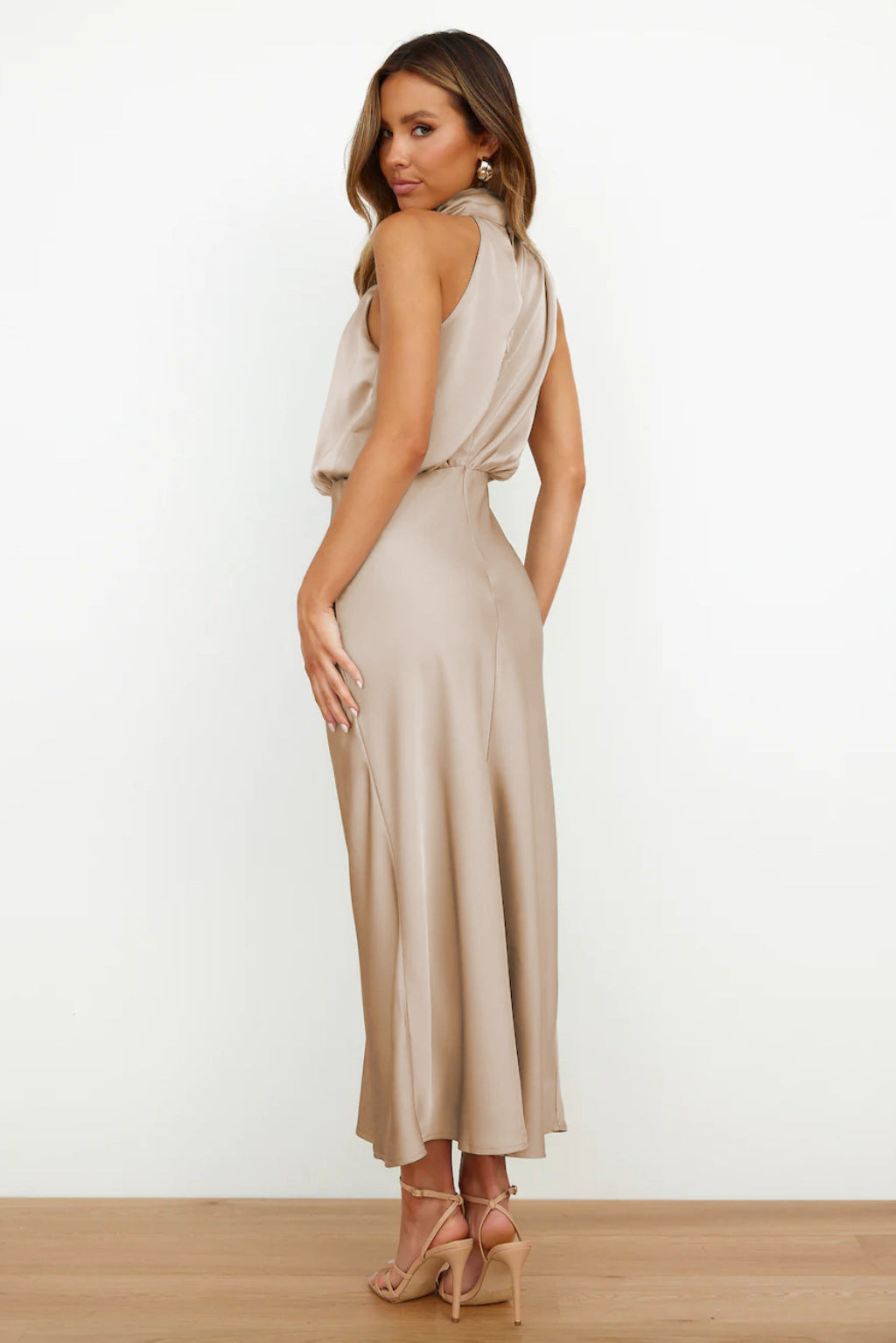 Lydia™ | Abito Lungo con Scollo a V all'Americana
