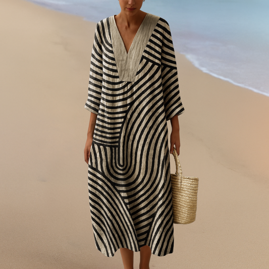 Abito Maxy Monocromatico con Motivo Geometrico – Elegante Flusso in Nero e Beige