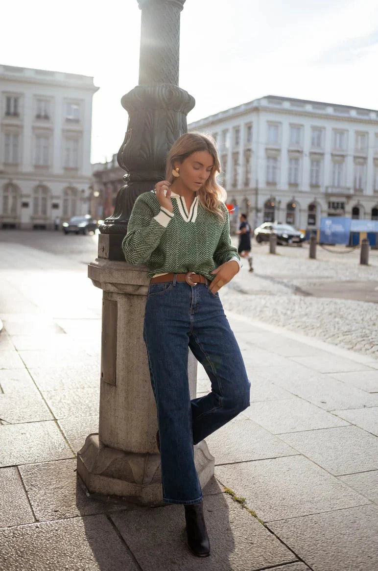 EMILIA™ | PULLOVER VERDE CON SCOLLO A V