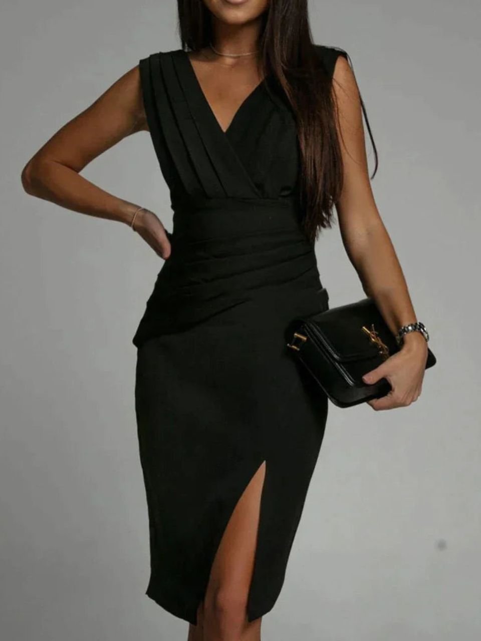 Victoria™  | Vestito con scollatura a V